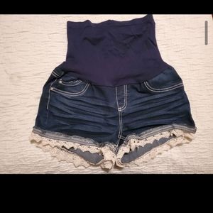 Maternity shorts